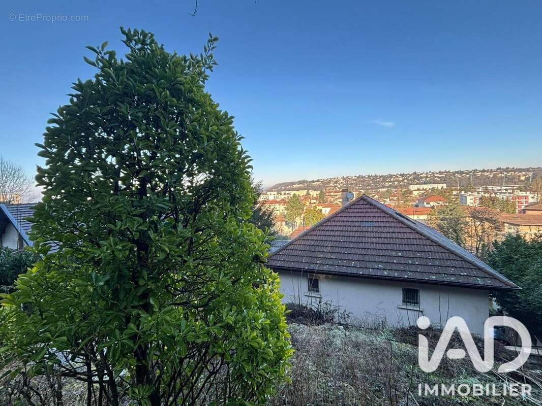 Maison 182 m² à Bourgoin-Jallieu  - photo 2