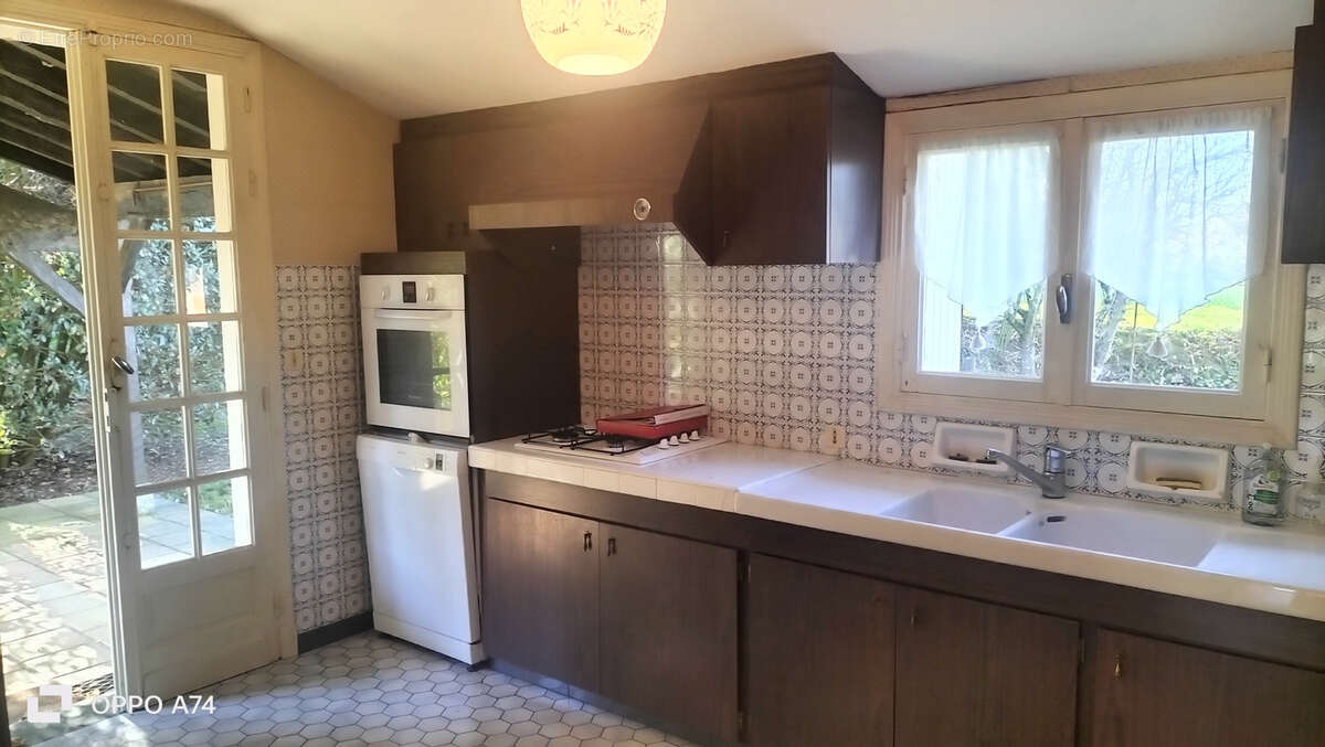 Maison à CAHUZAC-SUR-VERE