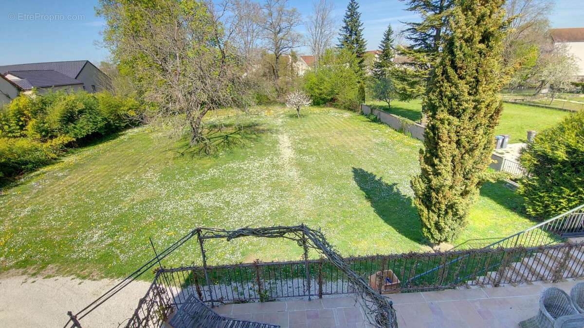 Dijon Est, Maison de caractère de 238 m², 4 chambres et terrain de 2857 m² - photo 33