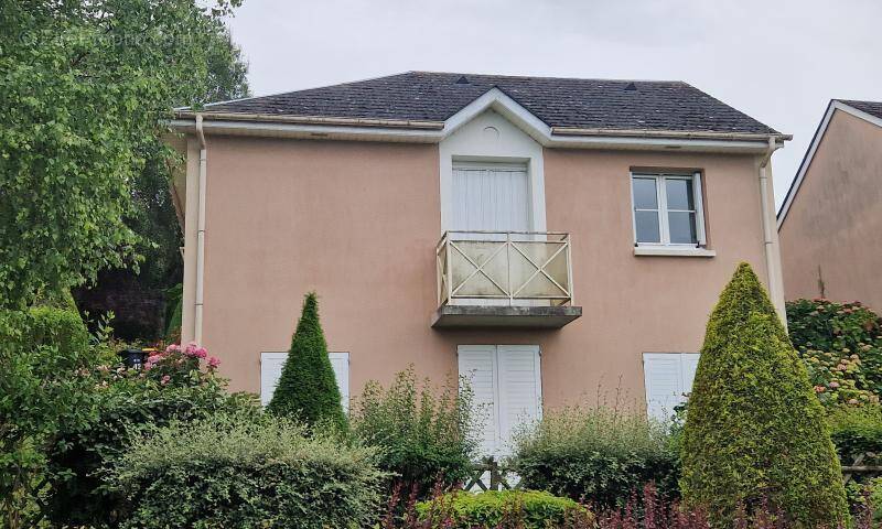Maison à ROUXMESNIL-BOUTEILLES