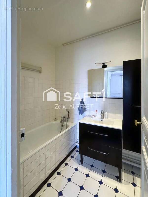 Photo 3 - Appartement à PARIS-10E