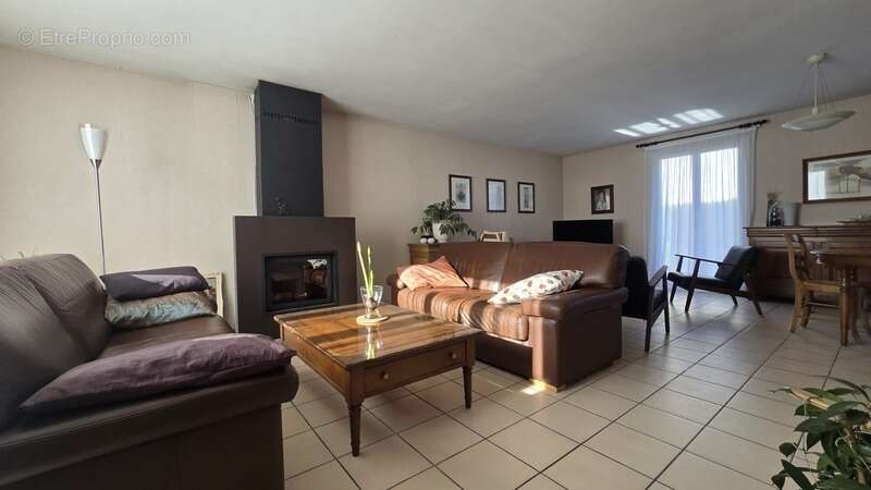 Maison à COURDIMANCHE