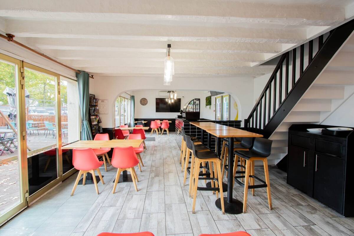 Appartement à LONGUE-JUMELLES