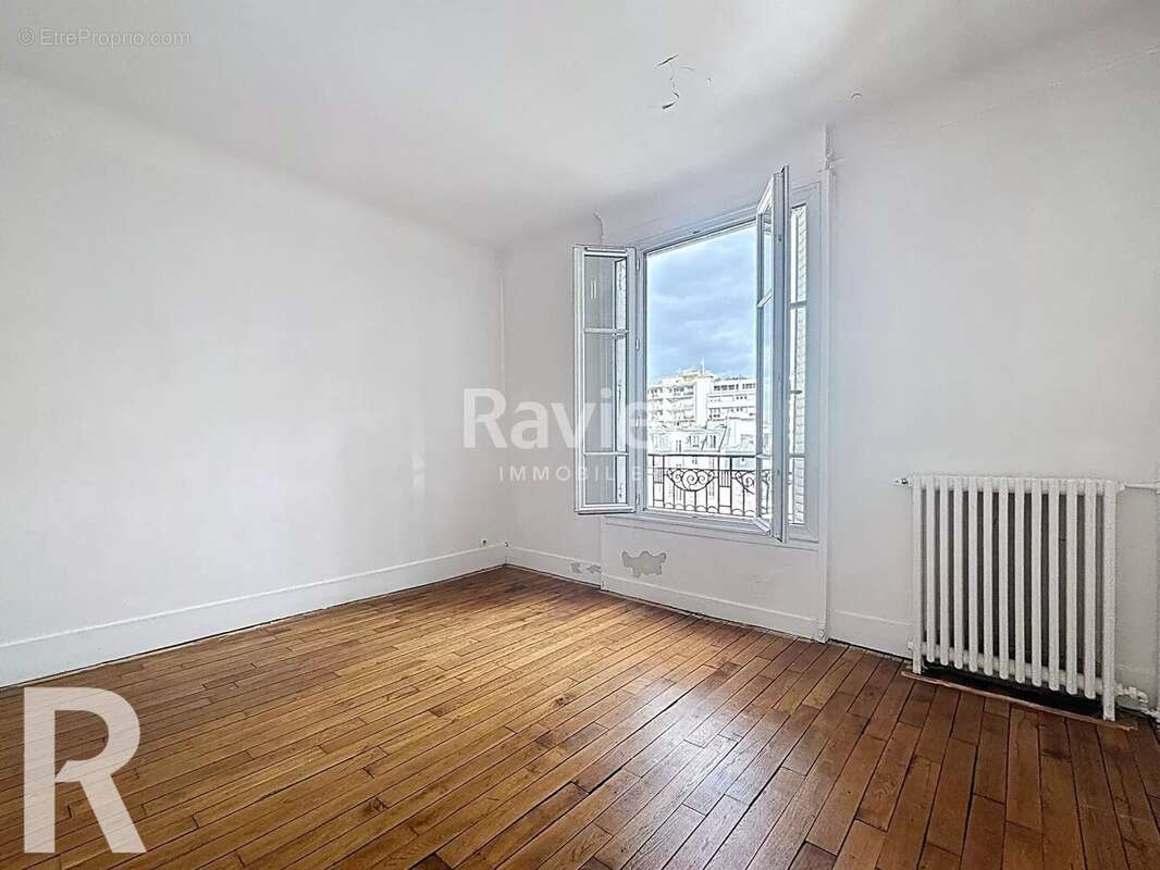 Appartement à PARIS-14E