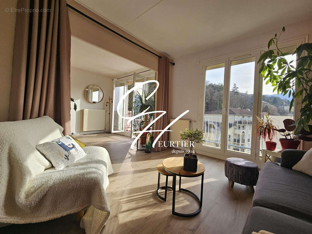 Appartement à VOIRON