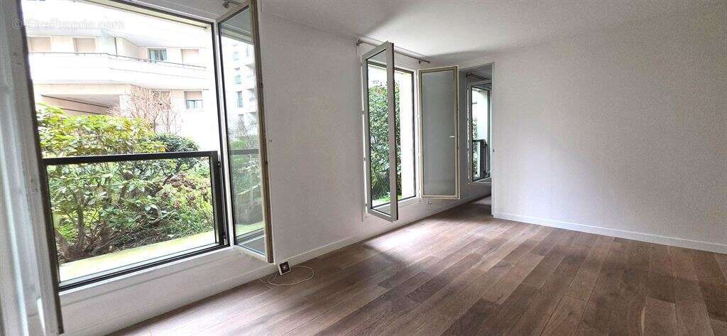 Appartement à LEVALLOIS-PERRET