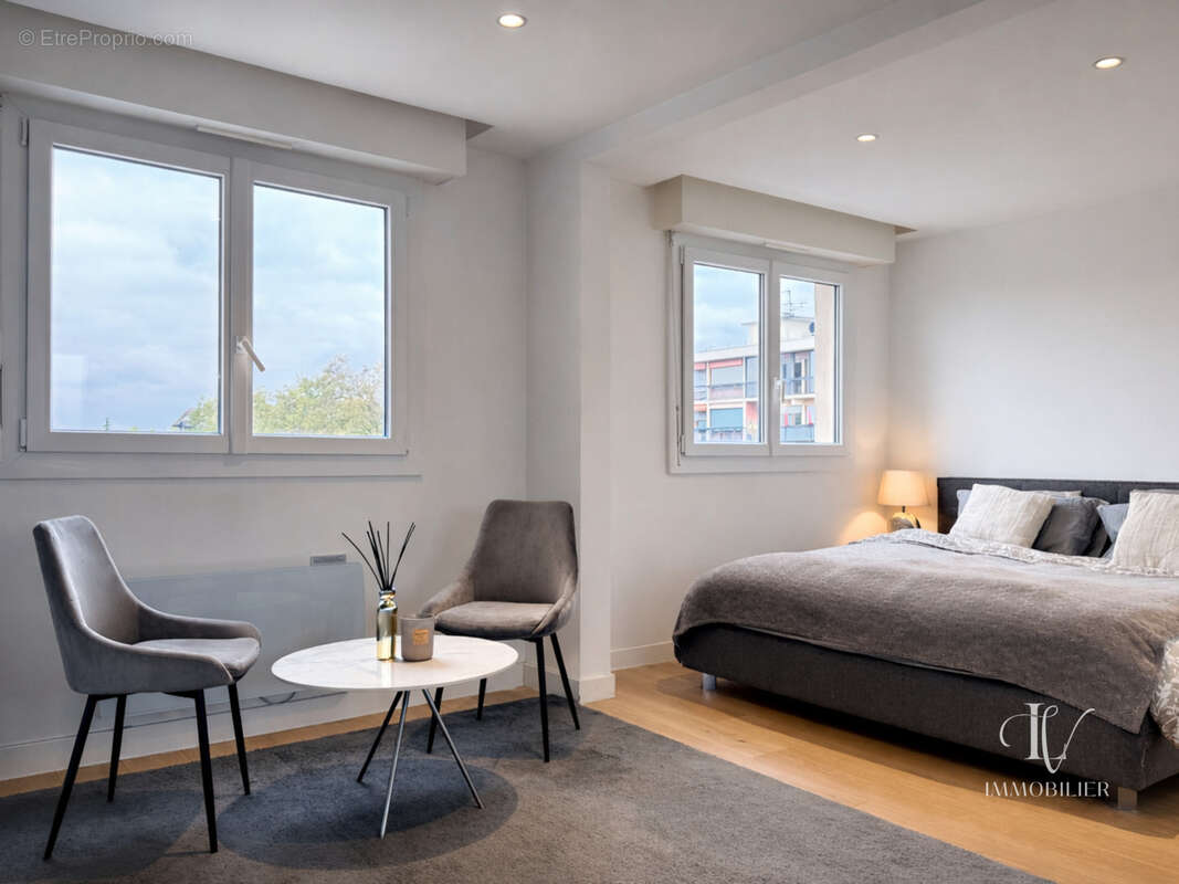 Appartement à AMBILLY