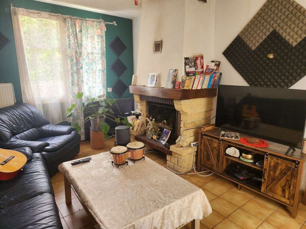 Maison à CHARROUX