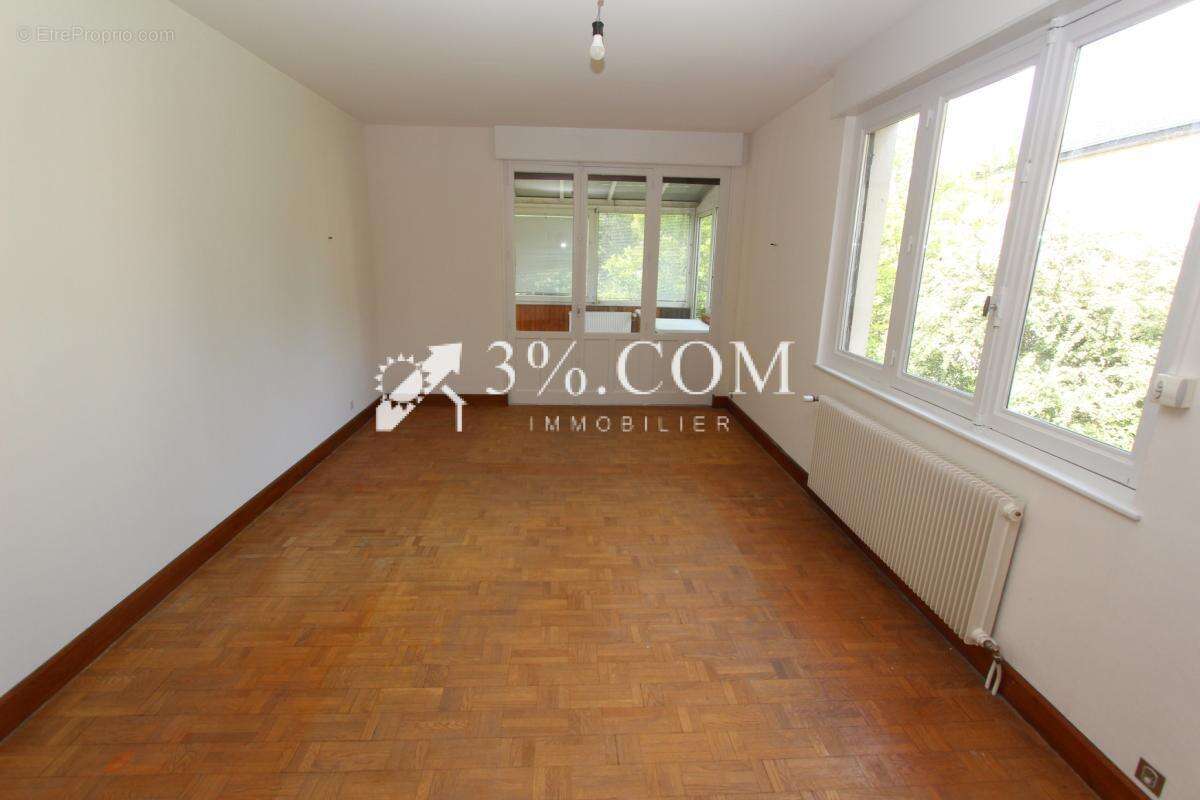 Maison 5 pièces 156 m2 - 3 chambres - Jardin - Sous-sol comp - photo 8