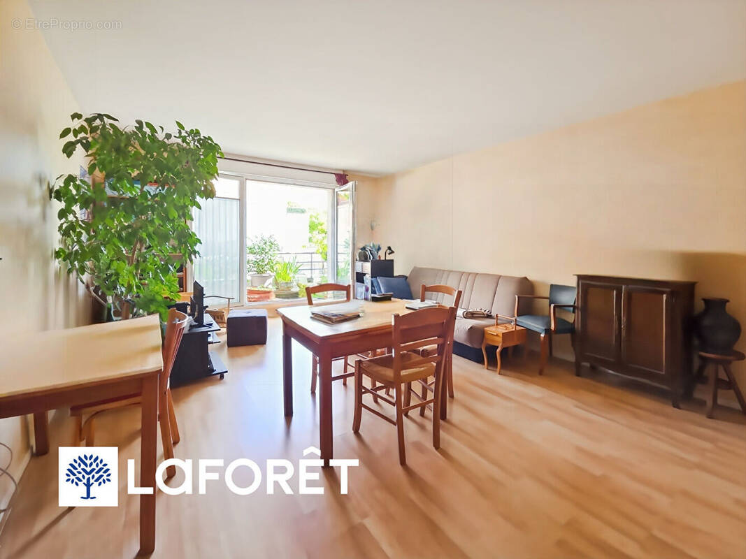 Appartement à RIS-ORANGIS