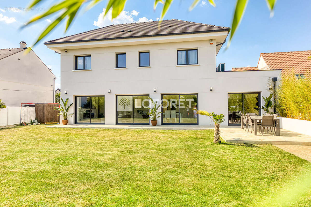 Maison Contemporaine de 204m² dans le secteur du Bouquet à Pontault-Combault - photo 12
