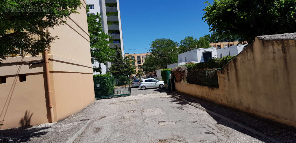 Parking / box Avignon 16 m2 - photo 3