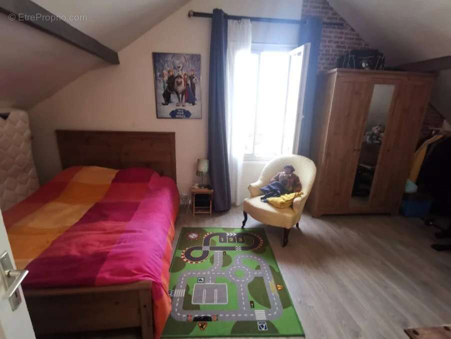 Maison à THIAIS