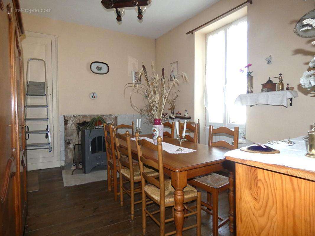 Maison Hautefort 6 pièce(s) 76 m2 - photo 4