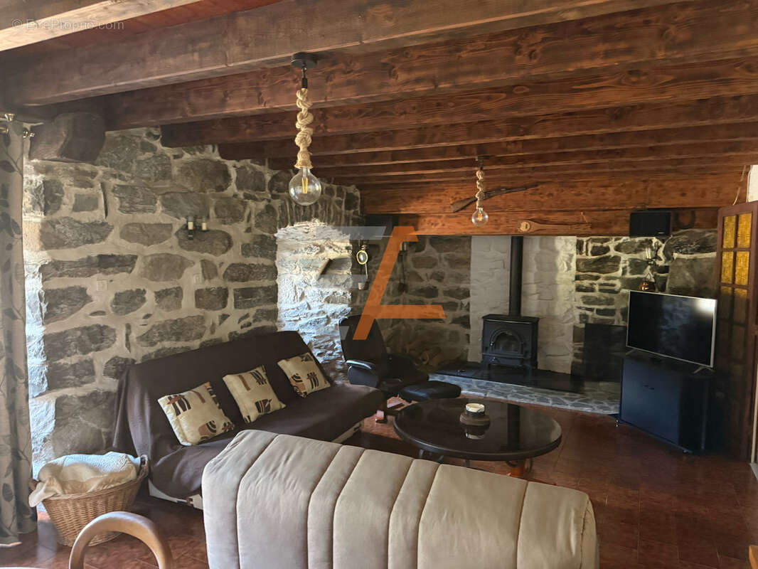 Maison à CHAMPCLAUSE