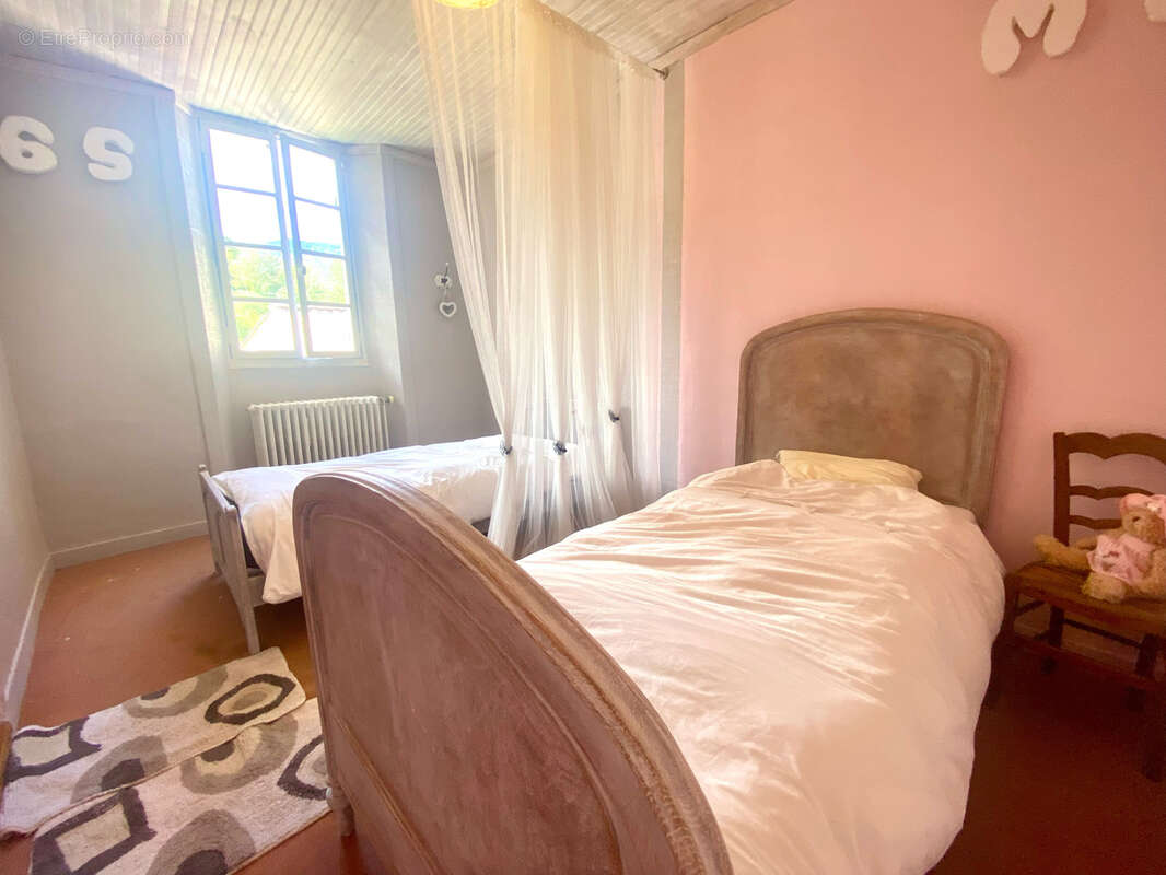 Remuzat - maison de village spacieuse / terrasse / jardinet - photo 12
