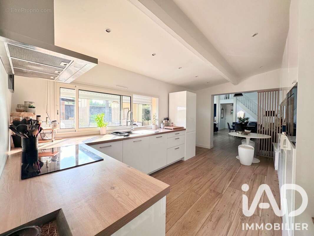 Maison 156 m² à La Brede  - photo 2