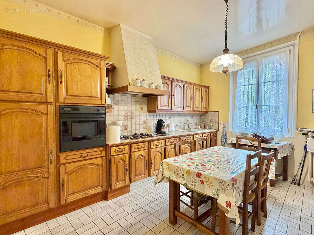 Maison à BRETEUIL