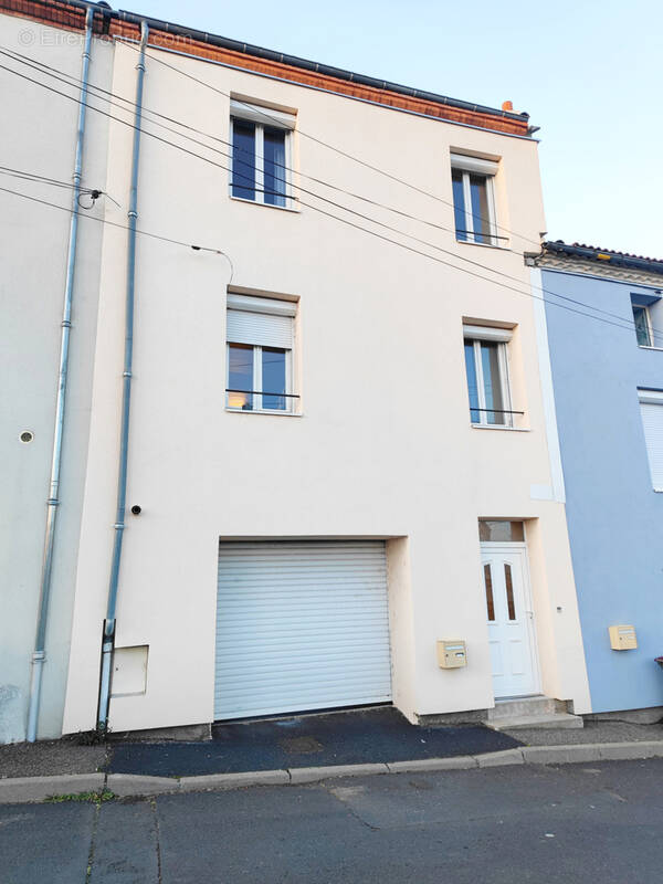 Maison à FRUGERES-LES-MINES
