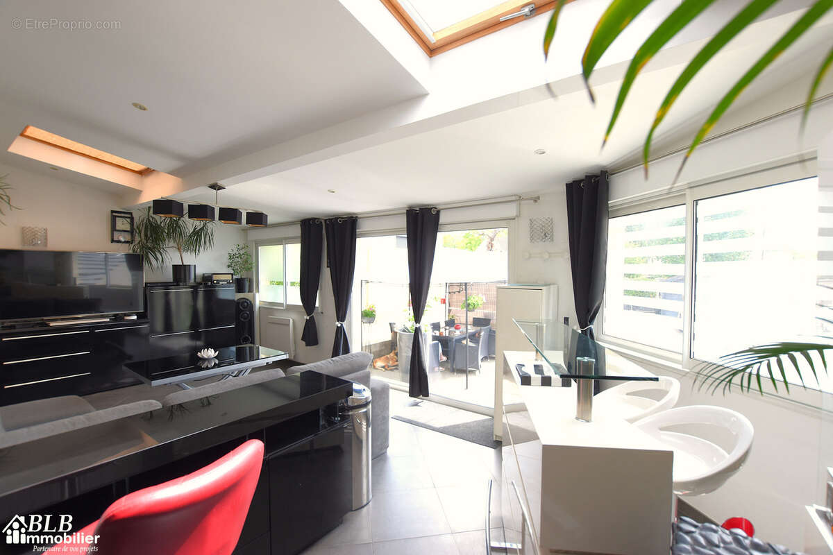 Maison à LES ESSARTS-LE-ROI