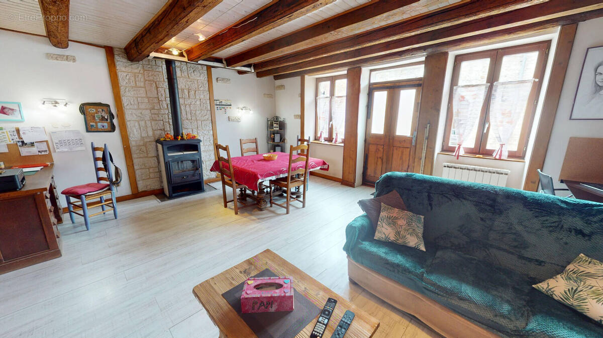 Maison à PONT-D&#039;AIN