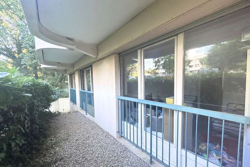 Appartement à vendre 5 pièces - Rez de jardin - CALME - PARKINGS - PROCHE DES COMMODITES - photo 7