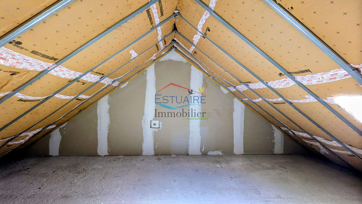 Maison à SAINT-ETIENNE-DE-MONTLUC