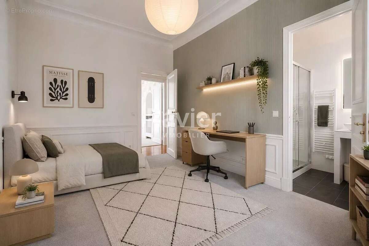 Appartement à PARIS-17E