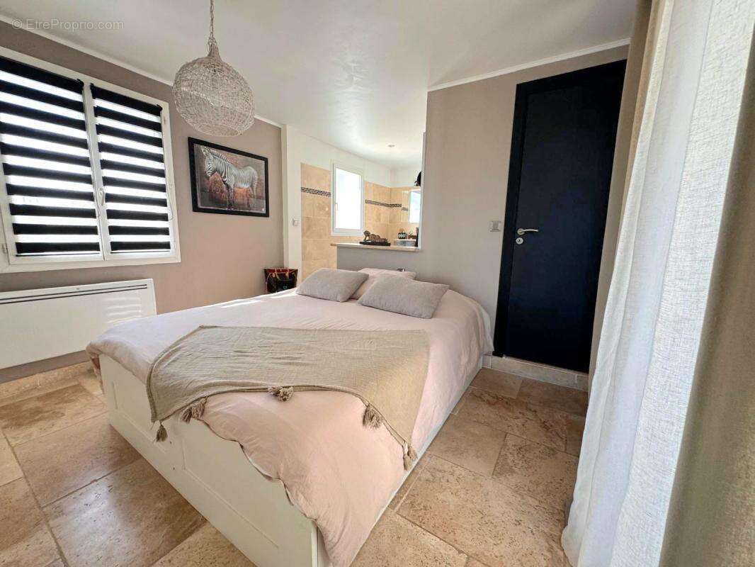 Maison à GINASSERVIS