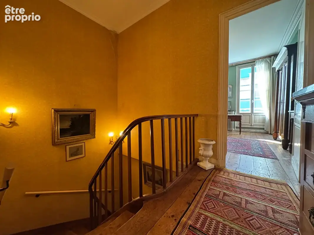 Exclusivité dans l'Hyper centre Rochefort : Maison de caractère 170m²  Jardin, Garage et dépendance aménagée - photo 9