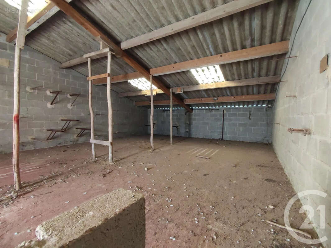 Maison à SAINT-AMAND-EN-PUISAYE