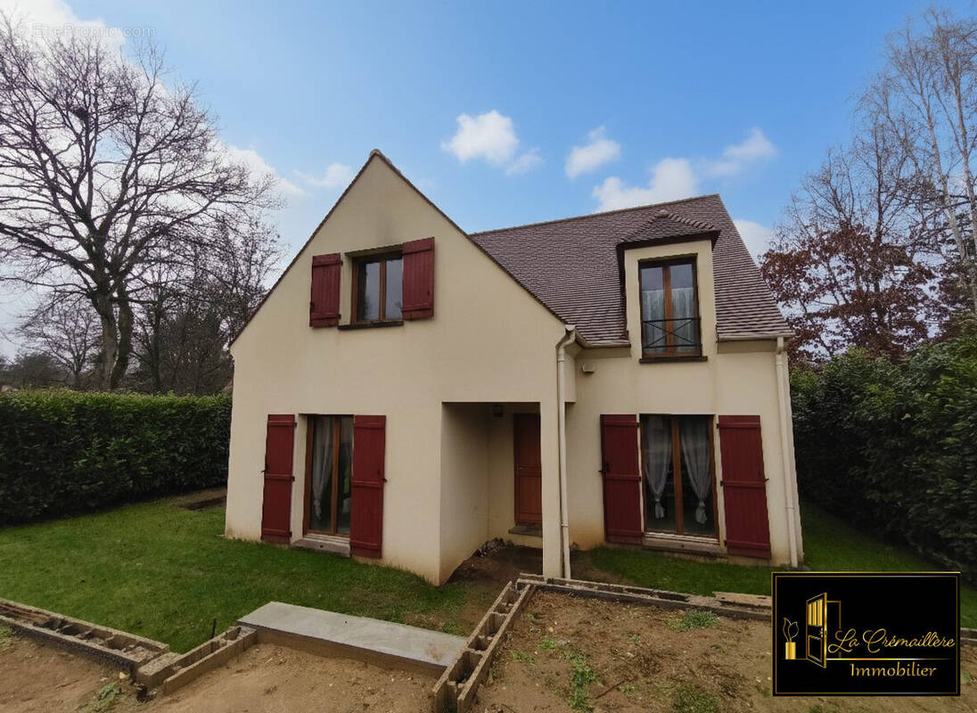 Maison à ROCHEFORT-EN-YVELINES