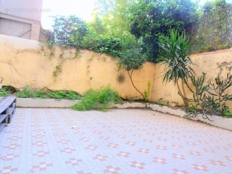 Appartement à MARSEILLE-6E