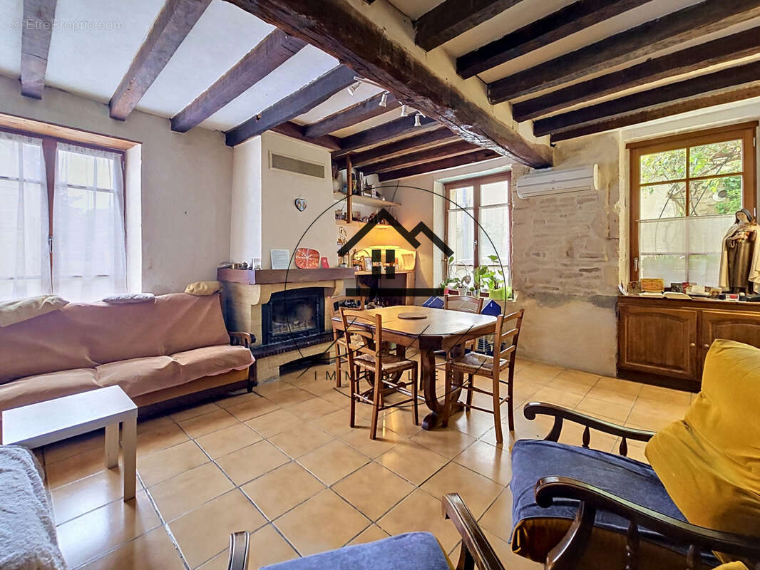 Maison à MOUY