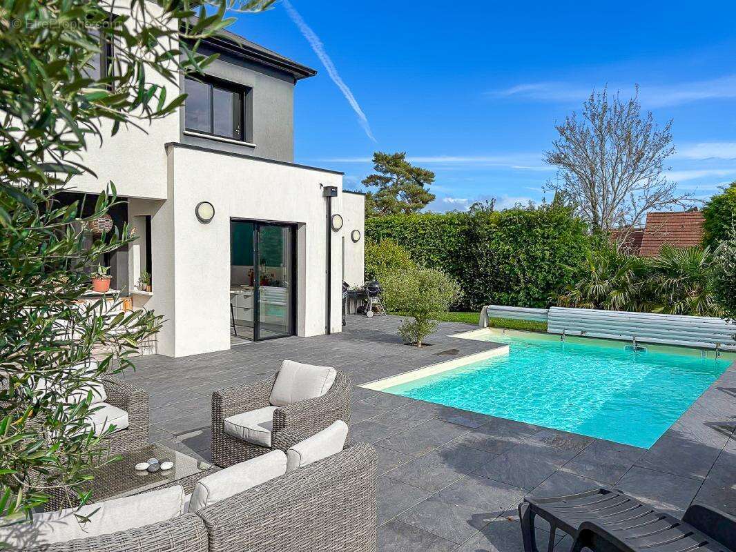 Maison à DOUVRES-LA-DELIVRANDE