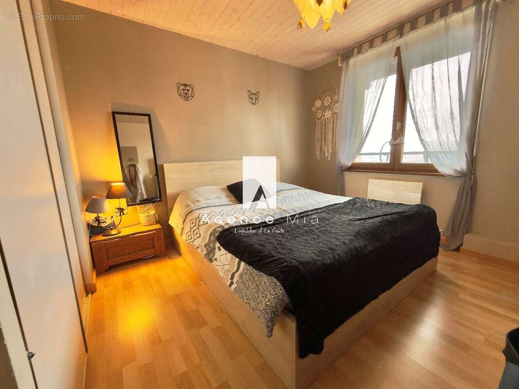 Appartement à REYVROZ