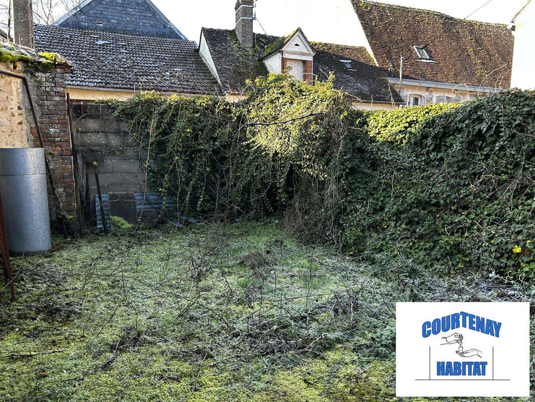 Maison à COURTENAY