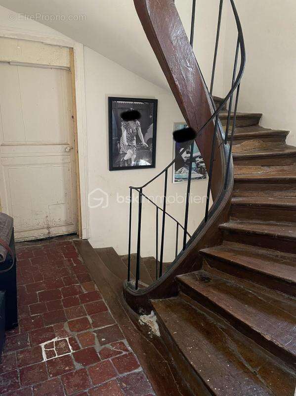 Appartement à VILLENEUVE-SUR-YONNE