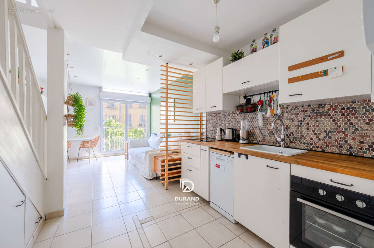 Appartement à MARSEILLE-2E