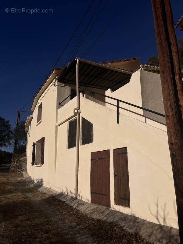 Maison à REYNES