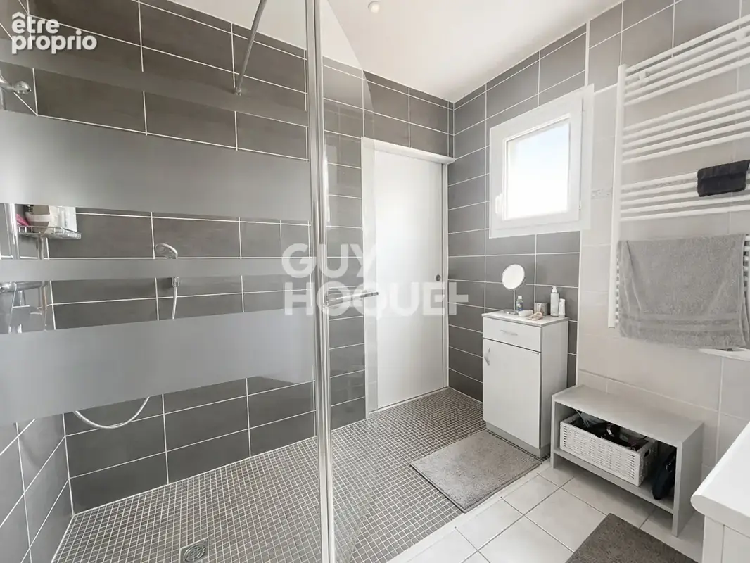 EXCLUSIVITE Maison Frouzins T 5 de 111 m2 avec pisicine - photo 10
