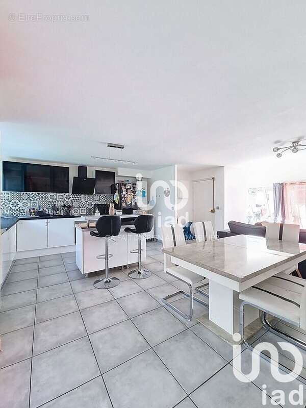 Photo 5 - Appartement à SAVIGNY-LE-TEMPLE