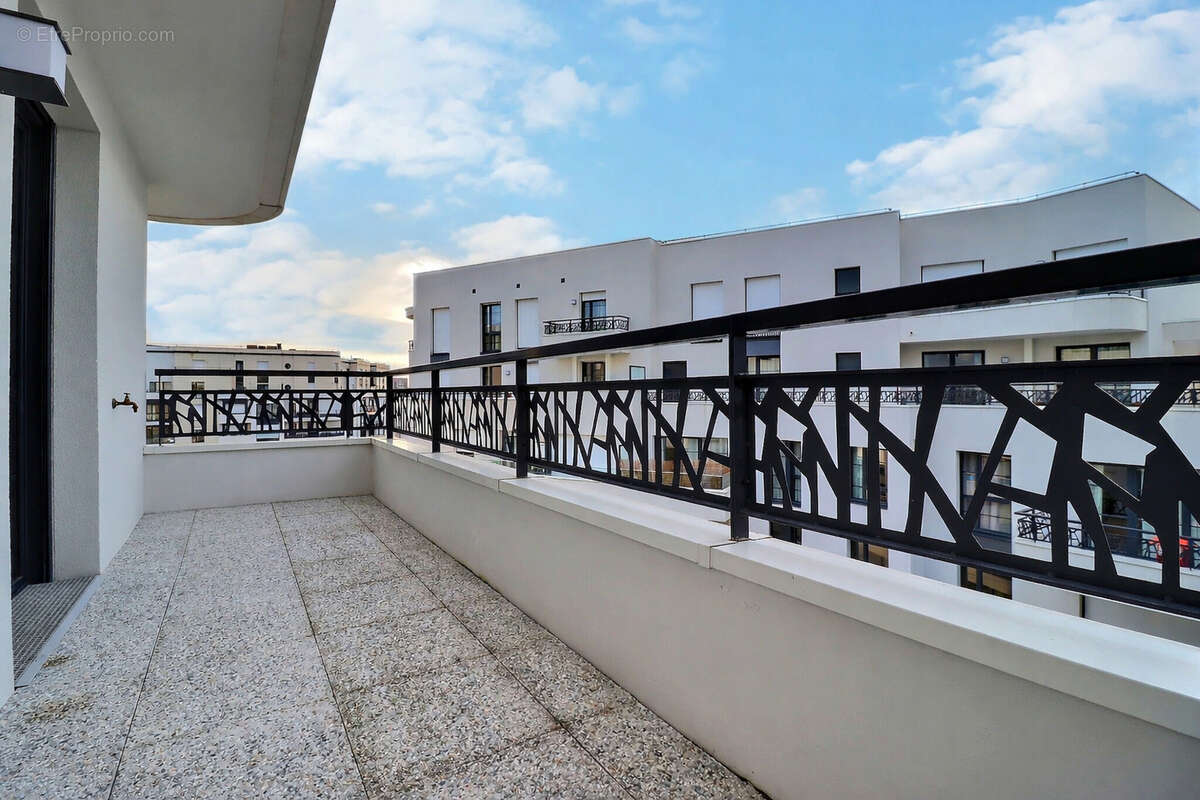 Appartement à COLOMBES