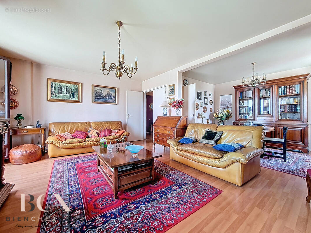 Appartement à PERSAN