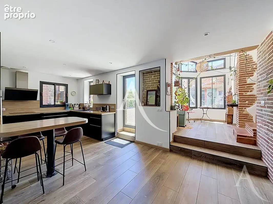 Maison Saint Hilaire - 5 pièces 133 m2 + T2 duplex 40 m² - photo 5