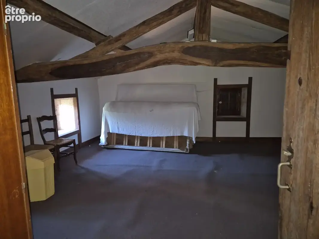 Corps de Ferme de 340 m2, avec plusieurs maisons indépendantes et 200 m2 de dépendances - photo 87