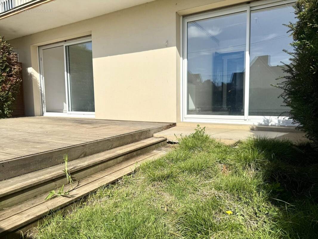 Appartement à SAINT-ETIENNE-DU-ROUVRAY