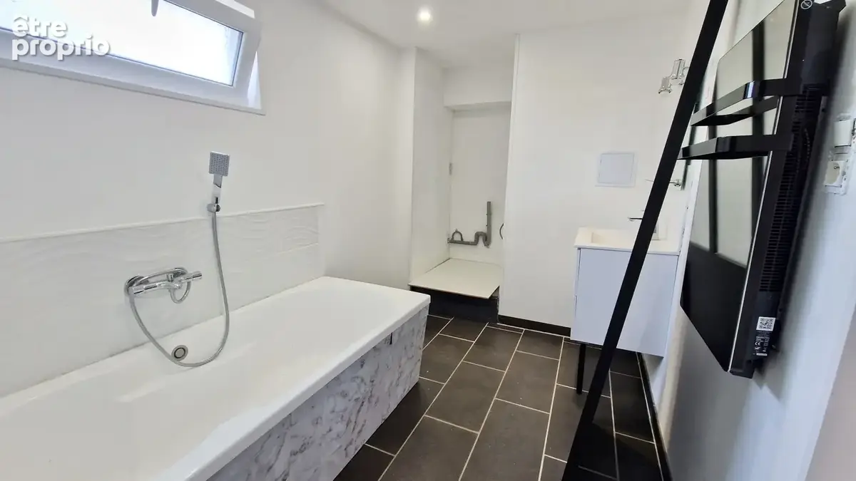 Maison ancienne - 85m2 - SAINT REMY EN L'EAU - photo 6
