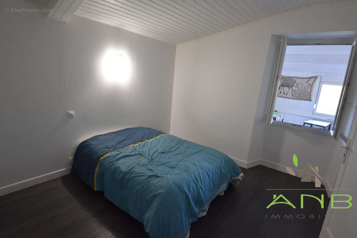 Maison 109 m² à Taponnat-Fleurignac  - photo 5