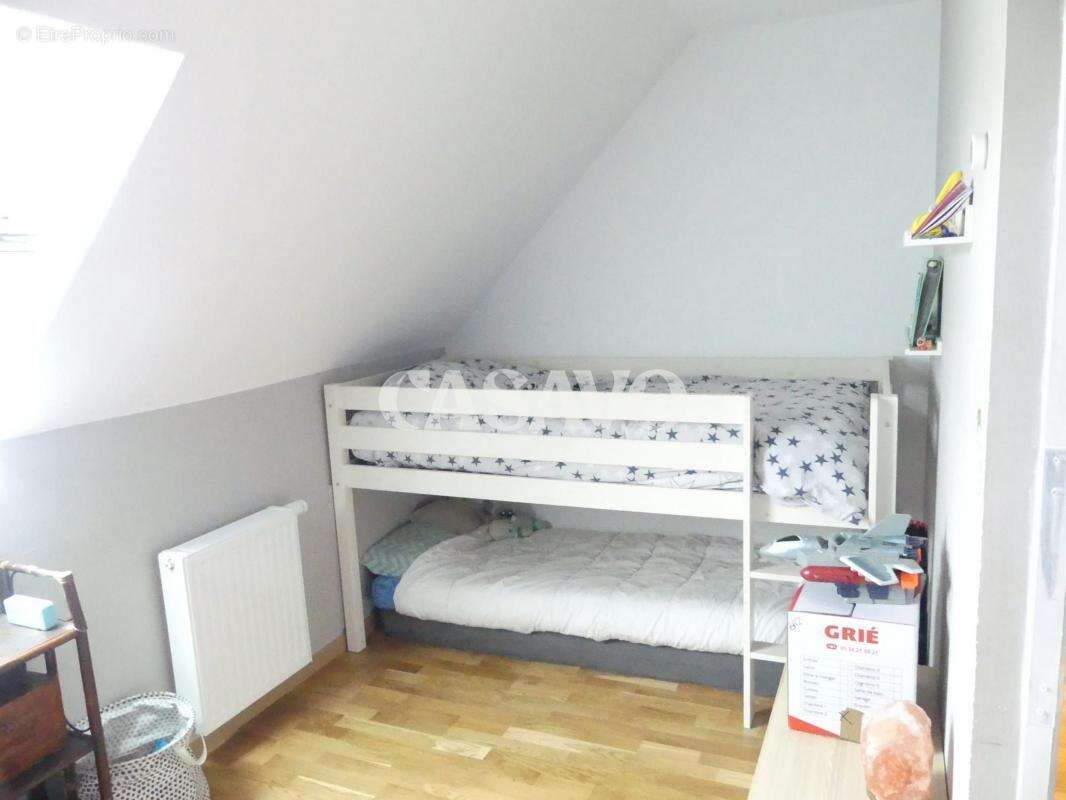 Maison à MOGNEVILLE